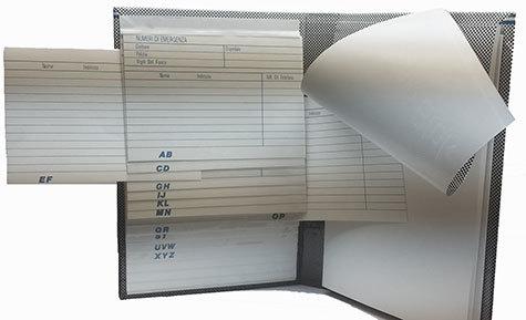 gbc Rubrica telefonica con copertina plastificata e blocco memo 15x21,5cm schede alfabetiche estraibili e protette da buste in PVC.