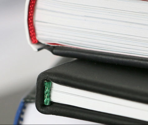 legatoria Capitello VERDE ERBA avvolto per il lato sinistro, larghezza 13 mm.