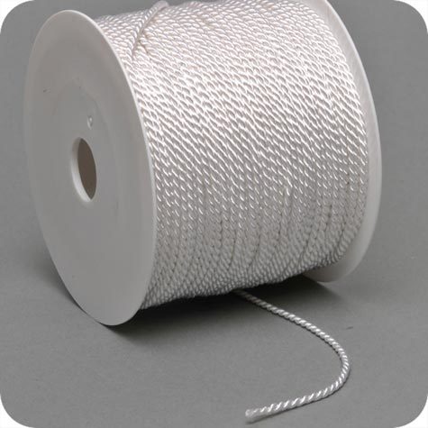 legatoria Cordoncino 2mm, viscosa, viscosa, BIANCO a 3 capi, spessore 2 mm, doppio ritorto, in viscosa. Cordoncino ideale per abbellimenti in campo cartotecnico e per il confezionamento di men�, libretti matrimonio, bomboniere. .