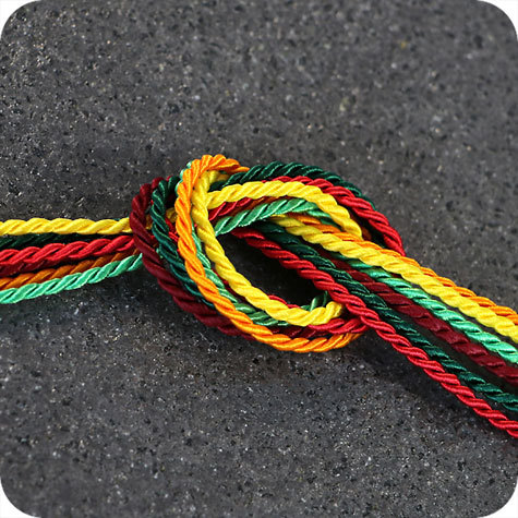 legatoria Cordoncino 2mm, viscosa, BLU SCURO a 3 capi, spessore 2 mm, doppio ritorto, in viscosa. Cordoncino ideale per abbellimenti in campo cartotecnico e per il confezionamento di men�, libretti matrimonio, bomboniere. .