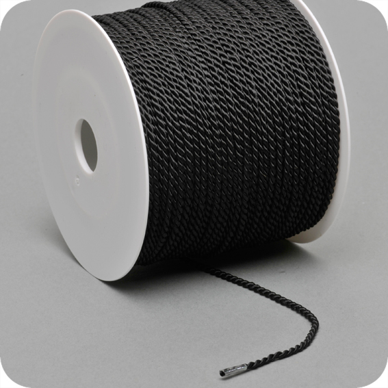 legatoria Cordoncino 2mm, viscosa, NERO/ROSSO/ORO a 3 capi, spessore 2 mm, doppio ritorto, in viscosa. Cordoncino ideale per abbellimenti in campo cartotecnico e per il confezionamento di men, libretti matrimonio, bomboniere. .