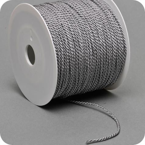 legatoria Cordoncino 2mm, viscosa, ARGENTO a 3 capi, spessore 2 mm, doppio ritorto, in viscosa. Cordoncino ideale per abbellimenti in campo cartotecnico e per il confezionamento di men�, libretti matrimonio, bomboniere. .