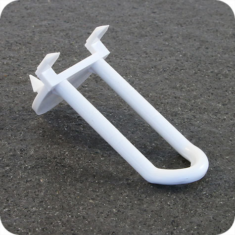 legatoria Gancio espositivo a U, per blister forati, 50mm BIANCO, si fissa inserendo i ganci automatici su display di cartone.