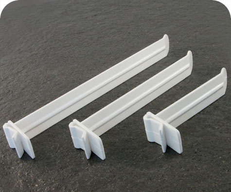 legatoria Gancio espositivo ad incastro, per blister asolati, 100mm BIANCO, fissaggio ad incastro.