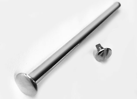 legatoria Viti sepolte rilegatura, NICHELATE, 120mm lunghezza mm 120, testa diametro 10mm, tubetto diametro 5mm, una testa fissa ed una mobile. Per lunghezza, si intende la distanza INTERNA tra le due teste, che corrisponde allo spessore del volume da rilegare leg1383