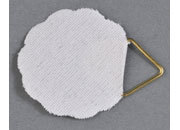 legatoria Appendi cartello adesivo, tela 30mm BIANCO, diametro 30mm, con bordi frastagliati, occhiello triangolare ottonato, per appendere oggetti fino a 1 Kg. Aderiscono inumidendo la superficie rivestita di gomma arabica,.