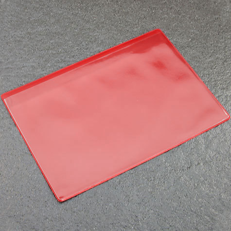 legatoria Busta magnetica, A5. Aperta sul lato lungo ROSSO. 225x152-160mm. Con striscia magnetica. Lato superiore In PVC trasparente morbido da 250 micron. Lato inferiore in PVC rosso da 300 micron.