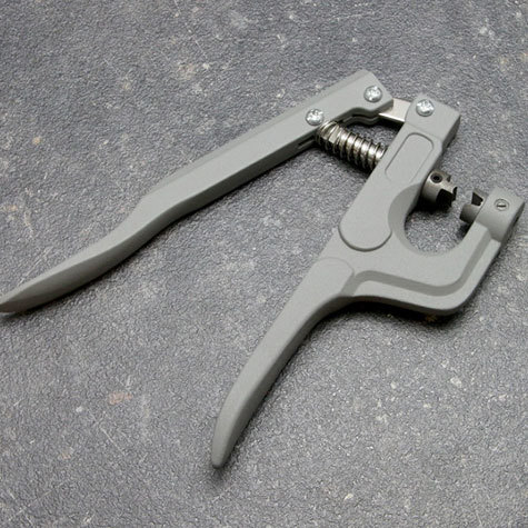 legatoria Pinza applicatrice capicorda tubetto- T  Per applicare capicorda a T codice leg2896 e leg2895, e per capicorda a tubetto  codice leg2962 e leg2963.