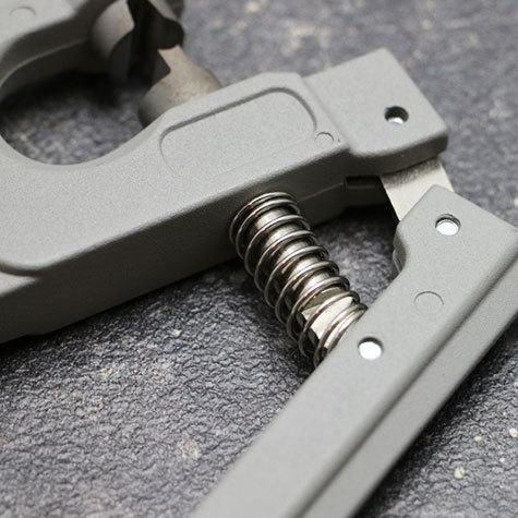 legatoria Pinza applicatrice capicorda tubetto- T  Per applicare capicorda a T codice leg2896 e leg2895, e per capicorda a tubetto  codice leg2962 e leg2963.