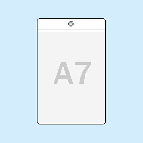 legatoria Busta a U. foro. 79x105mm(A7) TRASPARENTE, foro rinforzato con occhiello metallico da 4mm, in PVC morbido da 180 micron. Aperta sul lato corto. Contiene fogli formato A7 (110x83mm).Formato esterno 83x127mm.