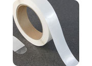 legatoria Bollini autoadesivi chiudibusta diametro 25mm TRASPARENTE, adesivo REMOVIBILE su 1 lato, fornito in rotoli, con perforazione per la rottura del bollino se si tenta di rimuoverlo leg2891