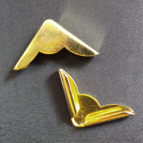 legatoria Angolino metallico ottone antico 22mm per lato, protegge copertine spesse fino a 4,5mm.