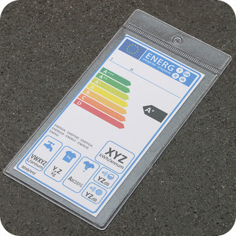 legatoria Busta a U. foro. 52x100mm TRASPARENTE, con lato sporgente e con foro da 3mm per lappensione, in PVC morbido da 180 micron, aperta sul lato corto. Contiene fogli formato A8 (52x100mm). Formato esterno (61x124mm). Senza patella di chiusura.