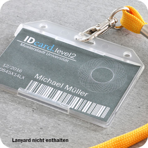 legatoria Portatesserino in plastica rigida semitrasparente, 92x58mm Aperto sul lato corto per inserire tessere formato carta di credito. Pu essere appeso sul lato superiore attraverso lasola ovale formato euro o tramite 2 fori rotondi diametro 4 mm. Formato 92x58mm, (58x92mm).