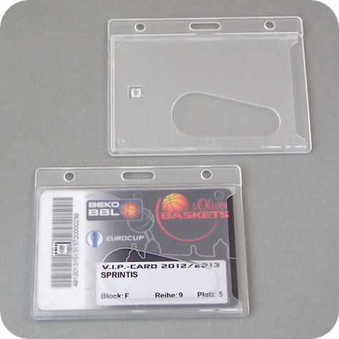 legatoria Portatesserino in plastica rigida semitrasparente, 98x58mm Aperto sul lato lungo per inserire tessere formato carta di credito. Pu essere appeso sul lato superiore attraverso lasola ovale formato euro o tramite 2 fori rotondi diametro 4 mm. Misura 98 x 58.