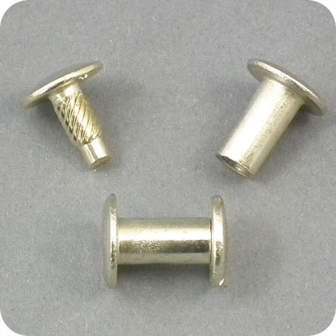 legatoria Vite sepolta ad incastro, 10mm OTTONATA.Per rilegatura. Lunghezza mm 10, testa diametro 10mm, fusto le due teste terminali sono lisce. Per lunghezza, si intende la distanza INTERNA tra le due teste, che corrisponde allo spessore del volume da rilegare.