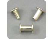 legatoria Vite sepolta ad incastro, 12mm OTTONATA.Per rilegatura. Lunghezza mm 12, testa diametro 10mm, fusto le due teste terminali sono lisce. Per lunghezza, si intende la distanza INTERNA tra le due teste, che corrisponde allo spessore del volume da rilegare.