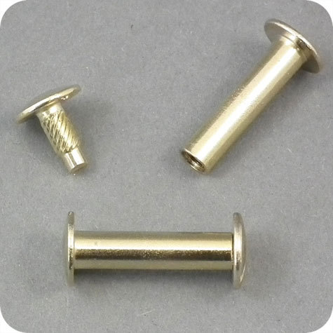 legatoria Vite sepolta ad incastro, 20mm OTTONATA.Per rilegatura. Lunghezza mm 20, testa diametro 10mm, fusto le due teste terminali sono lisce. Per lunghezza, si intende la distanza INTERNA tra le due teste, che corrisponde allo spessore del volume da rilegare.