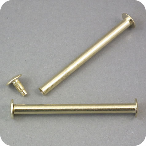 legatoria Vite sepolta ad incastro, 65mm OTTONATA.Per rilegatura. Lunghezza mm 65, testa diametro 10mm, fusto le due teste terminali sono lisce. Per lunghezza, si intende la distanza INTERNA tra le due teste, che corrisponde allo spessore del volume da rilegare.