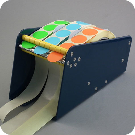 legatoria Dispenser per bollini adesivi, 113 mm Per rotoli di larghezza fino a 113 mm e di diametro fino a 165 mm. 4 piedini antiscivolo. Solida costruzione in metallo. Fornito con 2 supporti per rotoli regolabili.