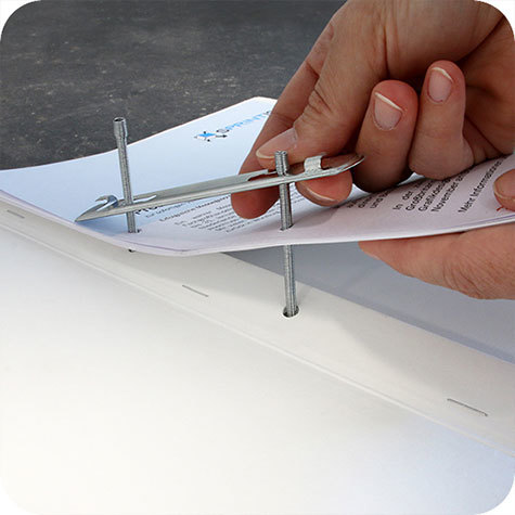 legatoria Fastener a molla doppia da assemblare con codice leg1031. 90x12mm montata su piastra di base, lunghezza spirale di 60mm.