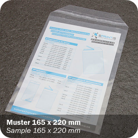 legatoria Sacchetto con chiusura autoadesiva, 165x220mm TRASPARENTE, in polietilene da 70 micron, con patella da 40mm e banda autoadesiva di chiusura sul lato corto, adatta anche per mailing.