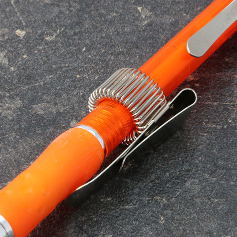 legatoria Portapenne metallo, 40x11mm NICHELATO, misure: 40x11mm, dotato di clip metallica flessibile da taschino. .