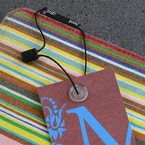 legatoria Filo sicurezza cotone. 120mm NERO, con box di fissaggio ad aggancio rapido, lunghezza aperto 12cm, lunghezza chiusa 6cm. Consentono di attaccare etichette e cartellini senza l’ausilio di pistola sparafili, sono rimovibili solo strappandoli.