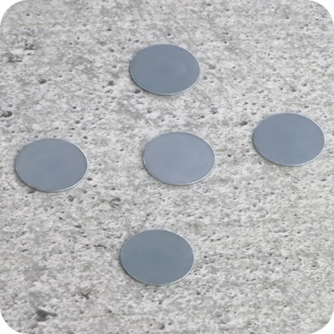 legatoria Dischi metallici, diametro 21mm ZINCATI. Da abbinare a calamite. NON ADESIVI. Spessore 0,3mm. Non adesivi. Ricettori di attrazione magnetica.