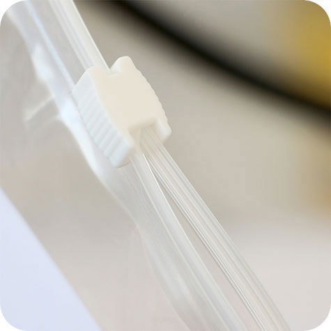 legatoria Busta con cursore. 320x230mm TRASPARENTE, in polietilene da 75 micron, aperti sul lato lungo, con cursore per chiusura. .