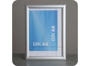 legatoria Cornice alluminio. scatto. A4 ARGENTO ANGOLI SQUADRATI. Per fogli di dimensione A4(210x297mm). Dimensioni esterne: 240x330mm. Area visibile: 190x280mm. Altezza profilo: 25mm. La cornice � dotata di foglio protettivo in PVC trasparente antiriflesso leg2488