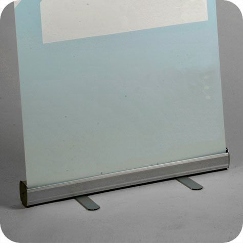 legatoria Roll-Up pubblicitario ECO, 850 x 2000 mm In alluminio ARGENTO, premium design Dimensione visibile 850 x 2000 mm. Con asta telescopica pieghevole. Inclusa borsa per trasporto 2 piedi estensibili in alluminio. Peso netto: 2,1 kg Peso lordo: 2,3 kg.