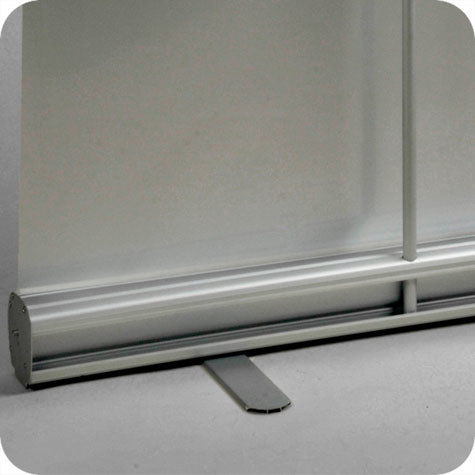legatoria Roll-Up pubblicitario ECO, 850 x 2000 mm In alluminio ARGENTO, premium design Dimensione visibile 850 x 2000 mm. Con asta telescopica pieghevole. Inclusa borsa per trasporto 2 piedi estensibili in alluminio. Peso netto: 2,1 kg Peso lordo: 2,3 kg.