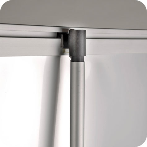 legatoria Roll-Up Pubblicitalio DELUXE, 850x2000mm In alluminio ARGENTO, premium design Dimensione visibile 850 x 2000 mm. Con asta telescopica pieghevole. Inclusa borsa per trasporto Peso netto: 5,0 kg Peso lordo: 5,5 kg.