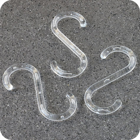 legatoria Gancio in plastica a S 55mm TRASPARENTE. Spessore 4mm. Apertura del gancio: 15mm.