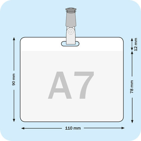 legatoria Portatesserino, A7 (110x78mm) TRASPARENTE, aperta sul lato lungo con lato sporgente di 12mm, in PVC morbido da 180 micron, con foro europeo e clip superiore, formato A7 (110x78mm), (78x110mm).