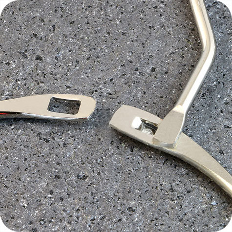 legatoria Anello apribile appendibile NICHELATO 120mm NICHELATO. Con gancio per appensione. Diametro interno: 120mm. Spessore: 4mm.