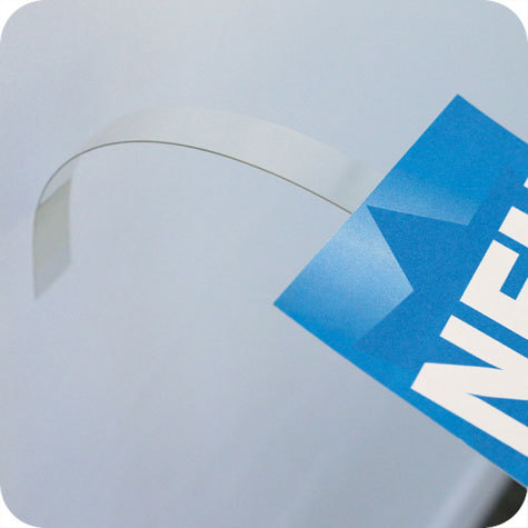 legatoria Supporto per cartelli Wobbler, 150x15mm TRASPARENTE, con due estremit autoadesive. In polietilene 280 micron.