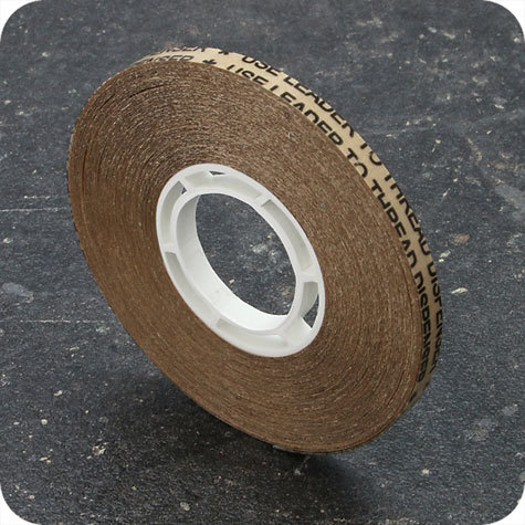 legatoria Nastro biadesivo,  6 mm, Permanente ULTRA per pistola applicatrice Scotch ATG applicator 700, in rotolo da 33 metri. Larghezza   6 mm. Spessore adesivo 0,11 mm. Prodotto alternativo al 3M 969.