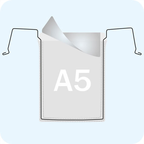 legatoria Busta rinforzata. A5 lato corto TRASPARENTE, con rinforzi metallici, con pattella di chiusura, aperta sul lato corto, in PVC flessibile 140 micron, per inserire fogli formato A5 (148x210cm).