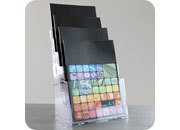 legatoria Porta opuscoli formato A4 TRASPARENTE, 4 scomparti. Dimensioni 235x175x342mm a disposizione verticale, con due fori per appensione. In polistirene da 2mm leg2689