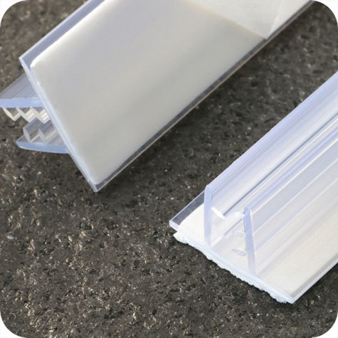 legatoria Porta cartellino autoadesivo base75x19mm TRASPARENTE, angolo di 90 gradi. Base autoadesiva in schiuma di polietilene.