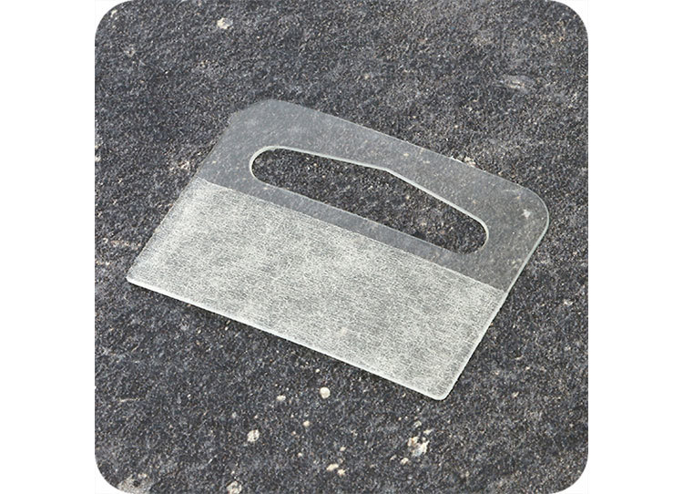 legatoria Appendini trasparenti autoadesivi per blister 42x33mm foratura a delta, in PET trasparente flessibile da 320 micron, per oggetti fino a 275 grammi. In rotolo leg2758