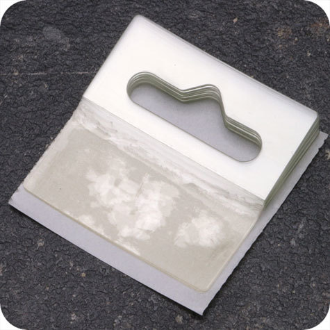 legatoria Appendini trasparenti autoadesivi per blister 50x50mm foratura standard europea. In PET trasparente flessibile da 325 micron, per oggetti fino a 400 grammi. In carnet da 10 pezzi.