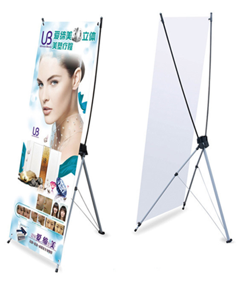 legatoria PortaBanner, ULTRALEGGERO, 800x1800mm ultraleggero In alluminio. Il display a 3 piedi piu venduto. Corredato di occhielli da applicare alle stampe. Adatto per promozioni veloci ed economiche. Corredato di borsa per il trasporto.