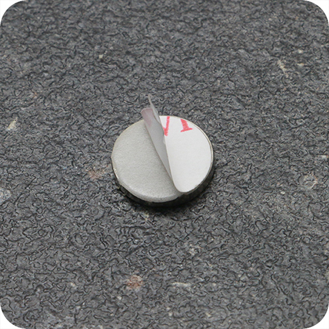 legatoria Nastro in velcro double face, 20mm BIANCO. bilaterale: un lato maschio (ad uncini), l'altro femmina (ad asole). Ideale per fasciare ed assortire cavi e altri oggetti. Sfuso a metraggio.