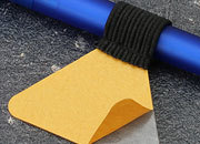 legatoria Portapenne, autoadesivo 3M elastico, NERO Per penne grosse (circonferenza 3-4cm). Dimensioni lembo adesivo: 45x30mm..