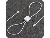 legatoria Filo sicurezza cotone DOPPIO. 235mm BIANCO, con box di fissaggio ad aggancio rapido, lunghezza aperto 23,5cm, lunghezza chiusa 11,75cm. Consentono di attaccare etichette e cartellini senza l�ausilio di pistola sparafili, sono rimovibili solo strappandoli leg2829