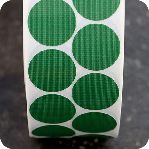 legatoria Bollini autoadesivi tessuto, 30mm VERDE diametro 30mm, adesivo permanente, in rotolo.