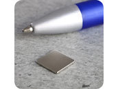 legatoria Calamita quadrata. 10x10x1mm Calamita quadrata in neodimio, grado magnetico N35 (forza di attrazione: 550g) leg2879